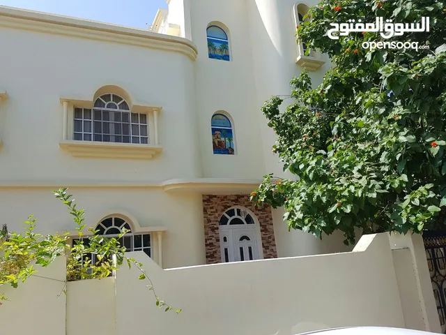 220 m2 3 Bedrooms Apartments for Rent in Muscat Ghubrah