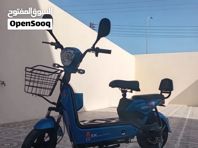 سكوتر كهربائي للبيع فرصه 85 ريال شبه جديد 350 واط مع الشاحن و المفاتيح تصل سرعته 55