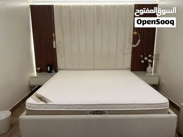 للبيع سرير نفرين استعمال خفيف
