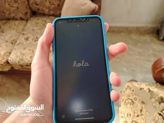 السلام عليكم ورحمة الله وبركاته ايفون xs ماكس نظيف وبسعر مميز ومع شاحن وكفر ويدعم جميع الميزات