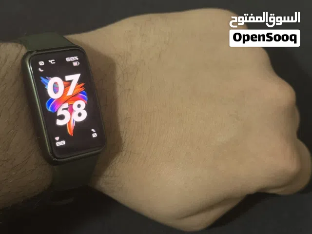 ساعة هواوي باند 7 لونه اخضر جميل جداً الساع نضافته 90بالميه