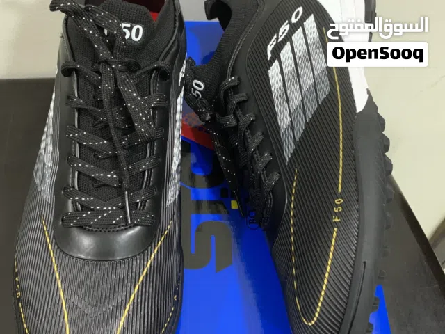 Football shoes 42 size