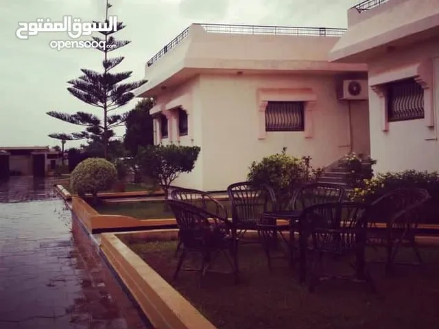 مدرسة للايجار في القوارشة...مقابل جامع دار السلام..
موقع ماشاء الله..