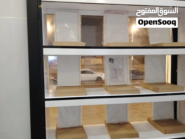 رفوف مفتوحة من وجهين ارتفاع مترين و30 وعرض متر واربعين