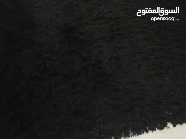 سجاد اسود شاغي نوعيه رااائعة وعملي جداااااااا السعر للسجادتين