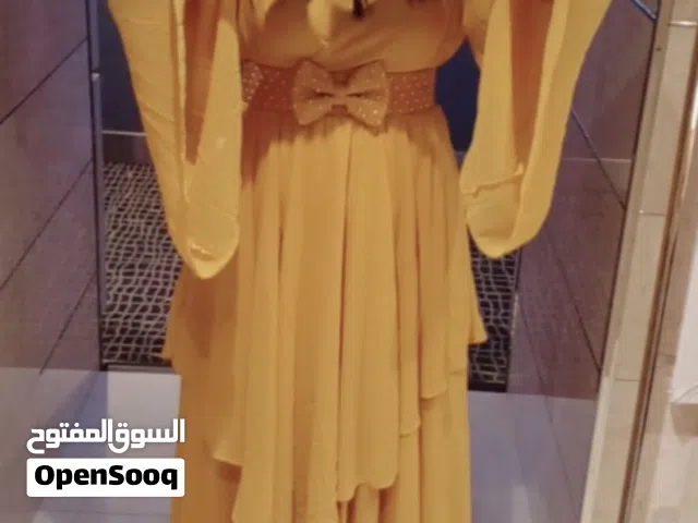 فستان رائع شبه جديد