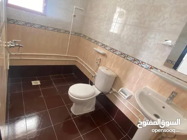 A room and a bathroom for rent, without furniture, Al Khuwair غرفه وحمام بدون فرش الخوير شارع المها