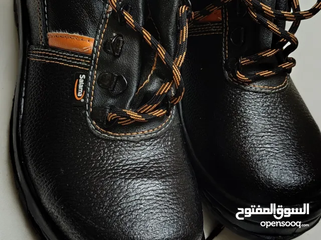 safety shoes with steel toe