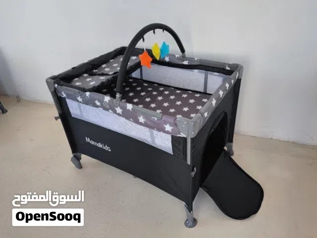 تخت اطفال امريكي حجم جامبو ماركه Mama kids معه كفالته