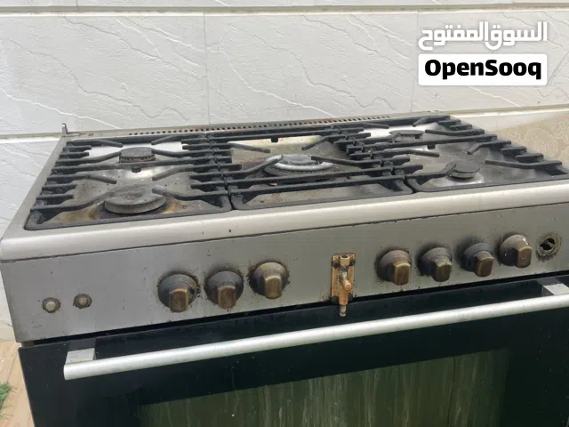 فرن خمس عيون شغال بحالة ممتازة Five-burner oven