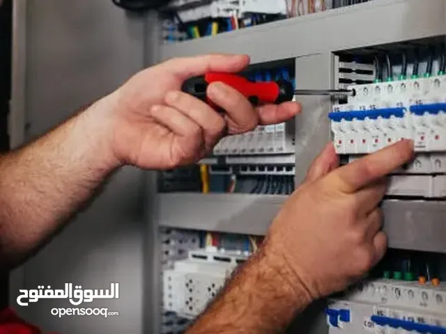 فني كهربائي ممتاز ذو خبرة عالية