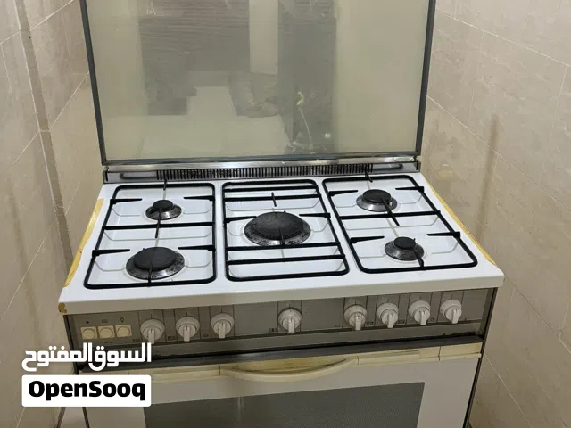 فرن حلو جميل بحالة ممتازة