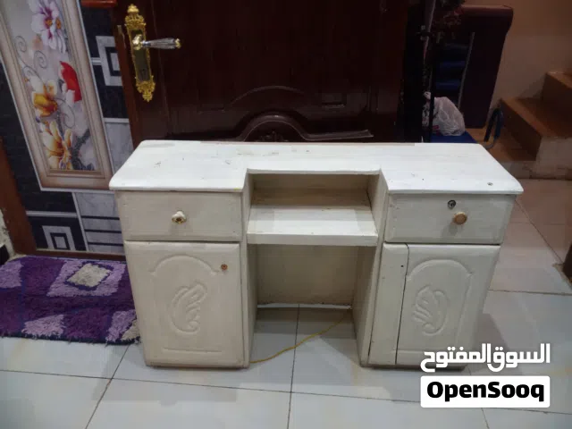 تسريحه سويدي مع اطار المراءة