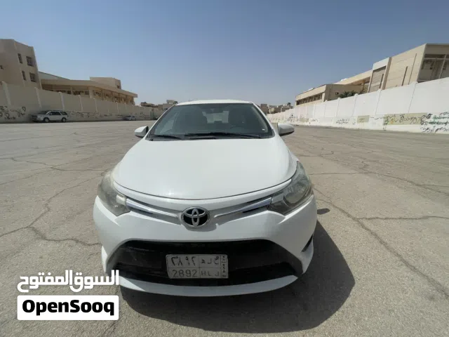 2016 Toyota Yaris Basic