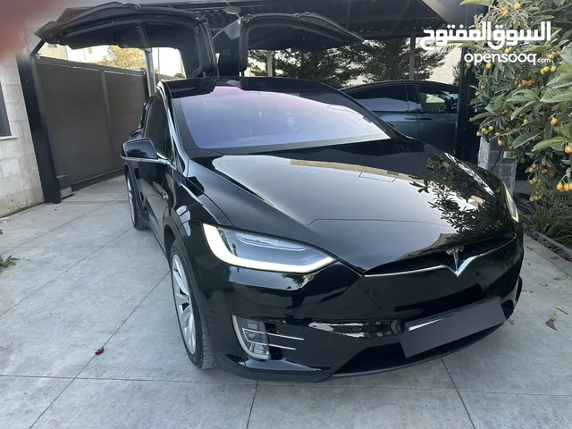 Tesla Model X وارد الشركة مميزة جدا