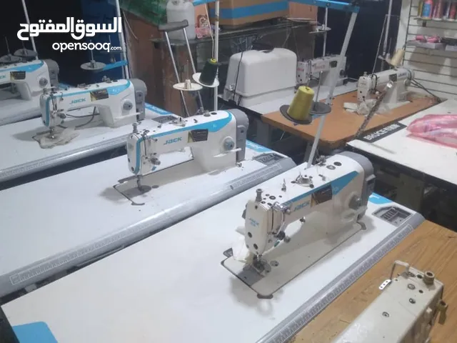مكاين خياطه للبيع مستخدم نضيف 120
