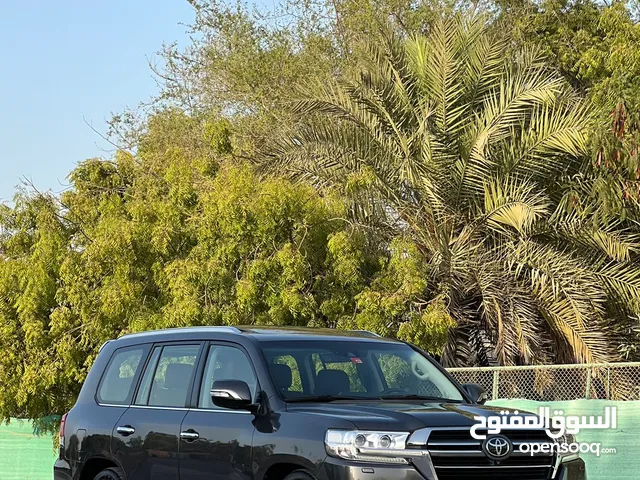 Land cruiser VXR GCC V8 2020 price 267, 000 Aed