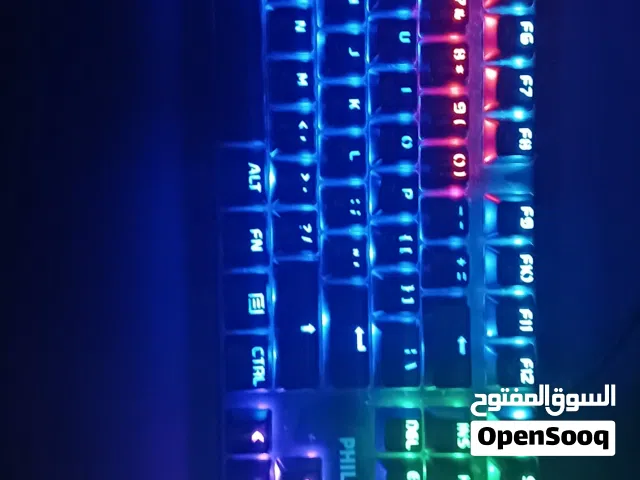كيبورد جيمنج له صوت واضواء مستعمل استعمال خفيف حاله ممتازه