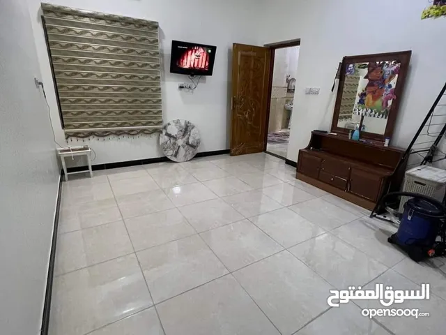 200m2 2 Bedrooms Townhouse for Sale in Basra Yaseen Khrebit