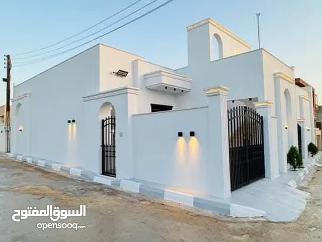 140 m2 3 Bedrooms Townhouse for Sale in Tripoli Tareeq Al-Mashtal