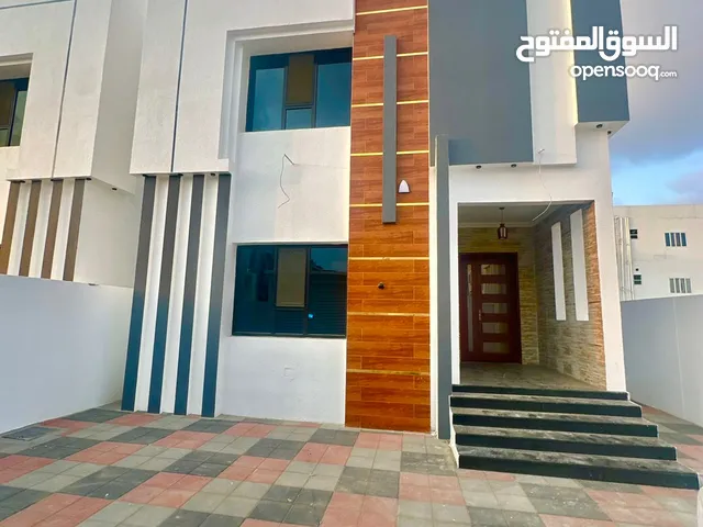 327 m2 5 Bedrooms Villa for Sale in Muscat Al Maabilah