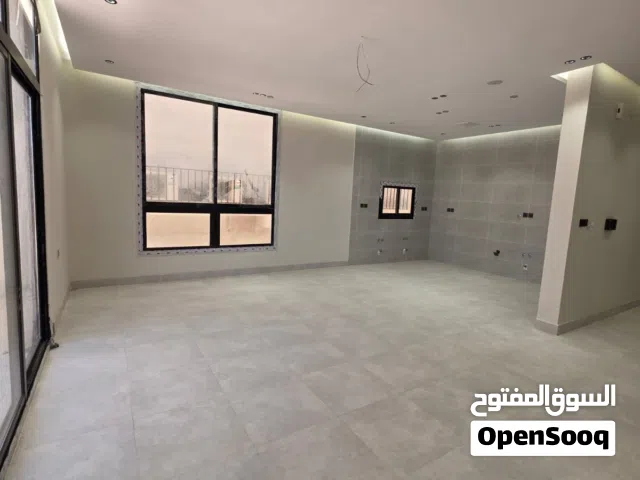 ملحق روف فاخر للبيع في حي البوادي