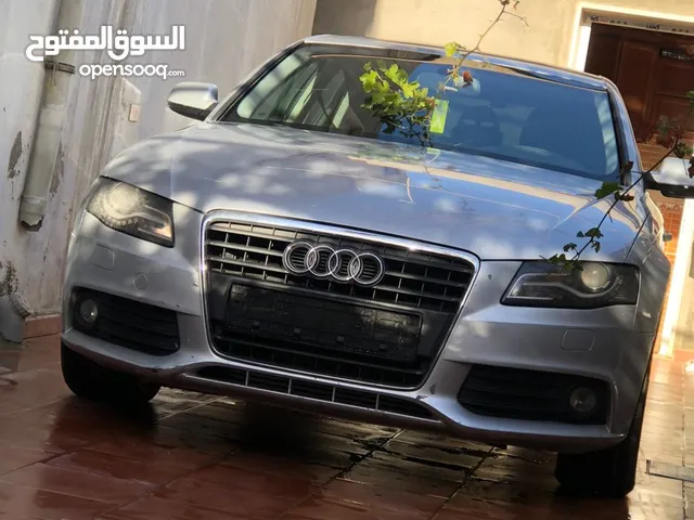 Audi A4 B8 2010 20T بسعر 20 الف بيع أو افاري نضيفة