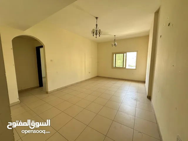1500 ft 1 Bedroom Apartments for Rent in Sharjah Al Butina