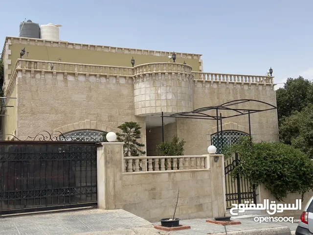 340m2 4 Bedrooms Townhouse for Sale in Amman Marka