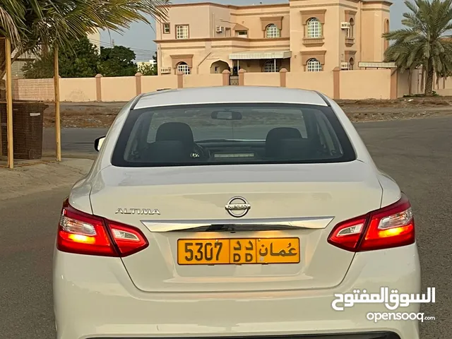 Used Nissan Altima in Al Batinah