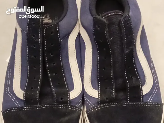 Used blue vans in size 47 with no lace