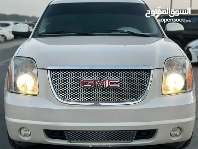 Used GMC Yukon in Sharjah