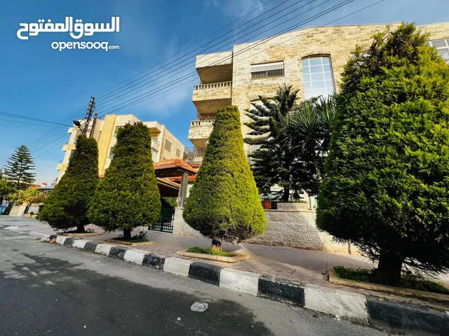 216m2 3 Bedrooms Apartments for Sale in Amman Deir Ghbar