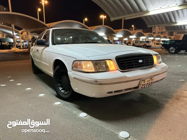 Ford Crown Victoria 2000 Good Condition