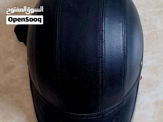 خوذة دراجة مستعملة عالية الجودة بحالة جيدة للقيادة الآمنة