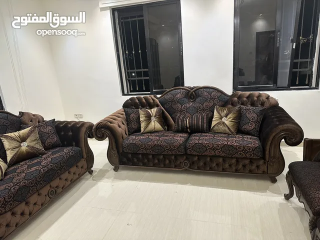 صالون ضيوف بحالة الوكاله للبيع
