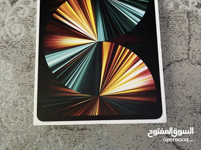 Ipad pro M1 12.9” 256GB with Apple Magic Keyboard