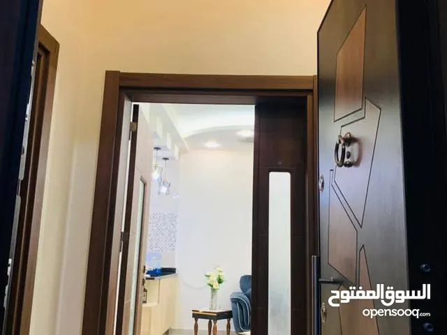 90 m2 3 Bedrooms Apartments for Sale in Amman Jabal Al-Taj