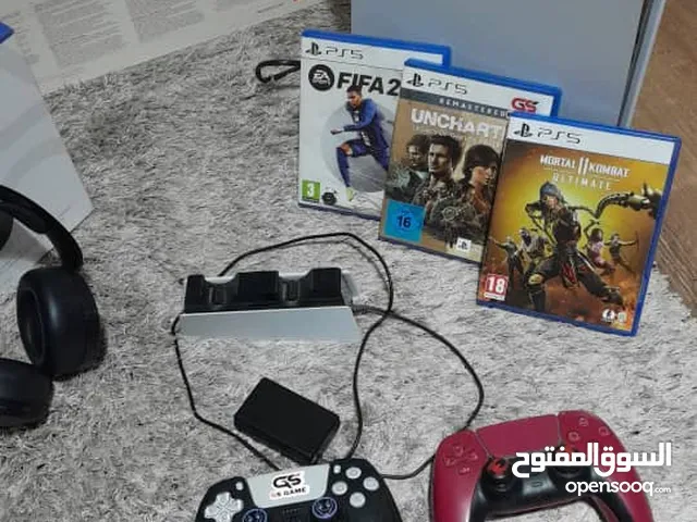 Ps5  بلاستيشن 5 زي ماموضح شبه جديد مستعمل ايام شوف وين متبي جهاز نضيف وميشكي من شي اصلي اصلي اصلي..