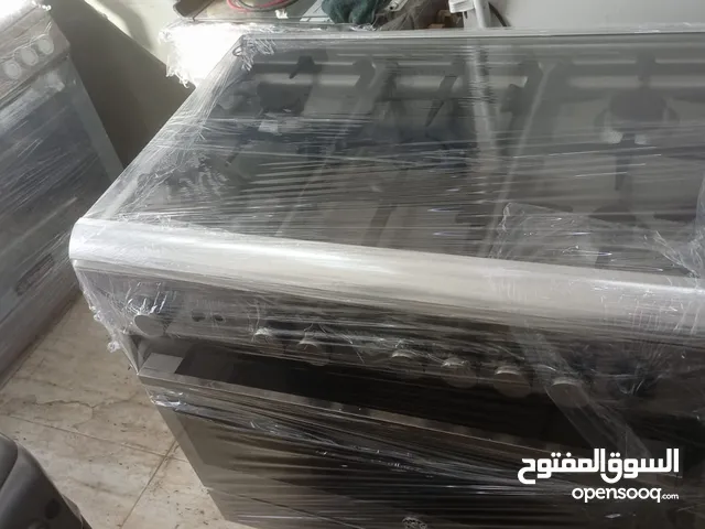 فرن 5 شعلات نظيف بالكامل وممتاز جدا(لاجرمنيا)قابل للتفاوض