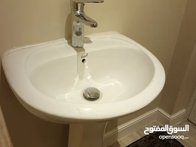 للبيع مغسلة لم تستخدم جديده سيراميك