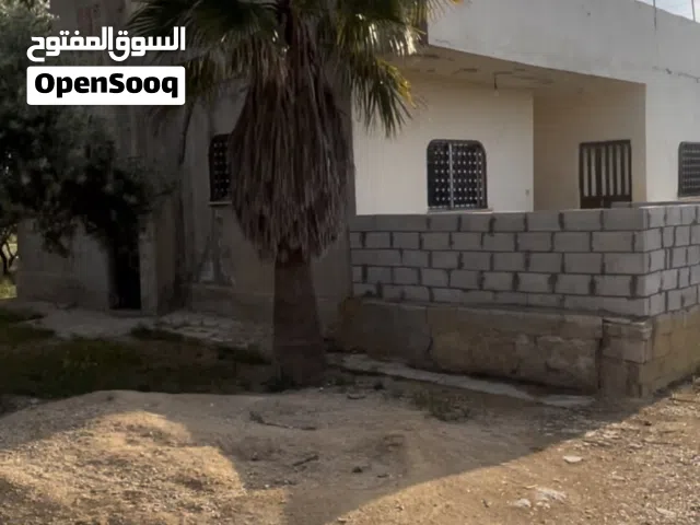 110 m2 3 Bedrooms Townhouse for Sale in Madaba Thiban
