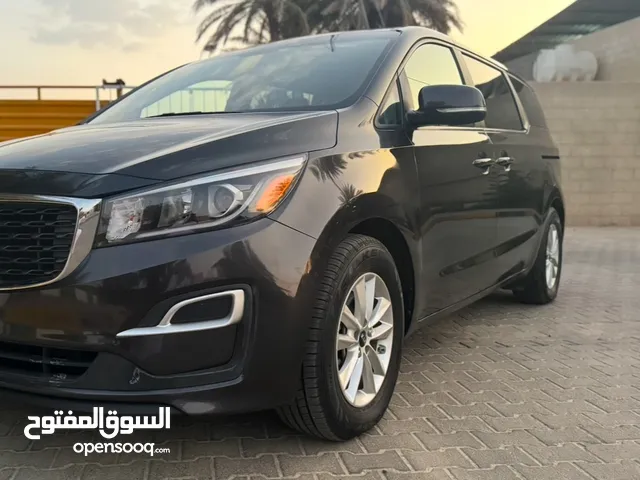 Used Kia Sedona in Al Ain