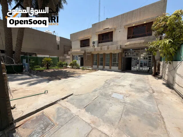 ايجار منزل كبير منطقه الحارثيه