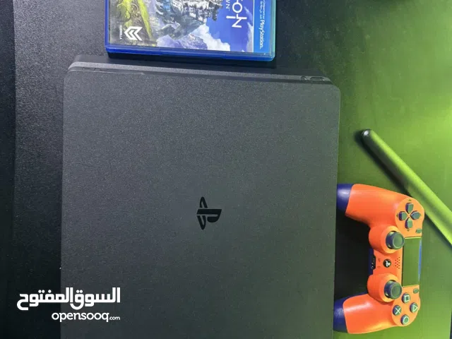 Ps4 slim very clean