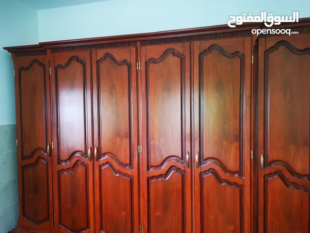 خزانة زان فخمة جداً