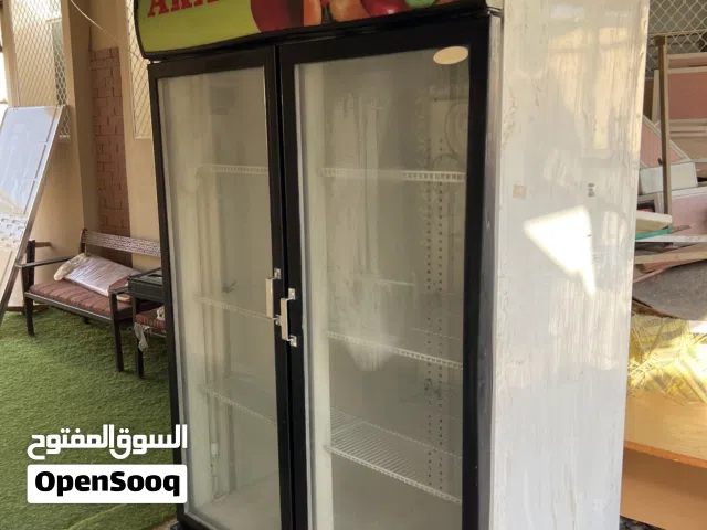 ثلاجة نظيفه