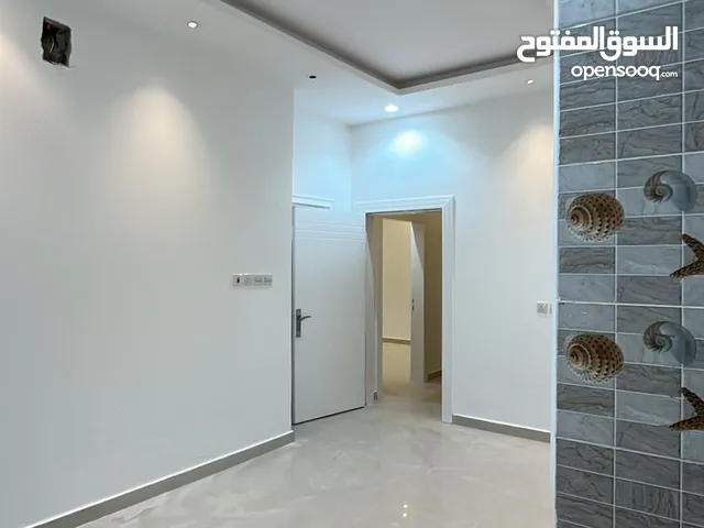 140 m2 1 Bedroom Apartments for Rent in Al Riyadh Al Hamra