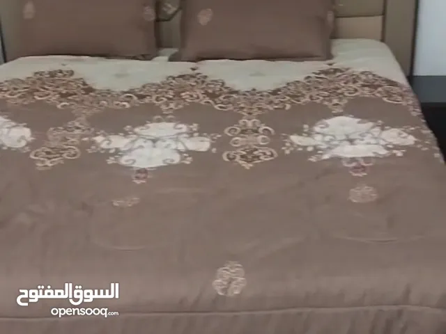 اثاث مستعمل بس نظيف سبب البيع عدم الاستخدام