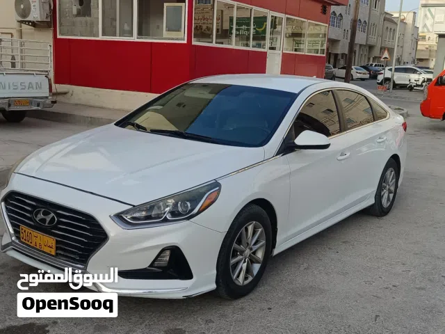 2018 Hyundai Sonata SE Sedan with Leather Interior and Advanced Tech Features